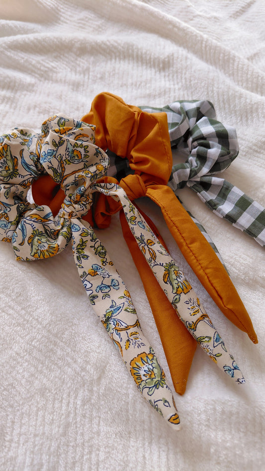 Foulchie à motifs, uni de couleur ocre ou vichy vert